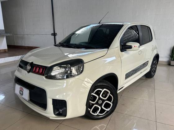FIAT UNO 1.4 EVO SPORTING 8V FLEX 4P AUTOMATIZADO FIAT UNO 1.4 EVO SPORTING 8V FLEX 4P AUTOMATIZADO